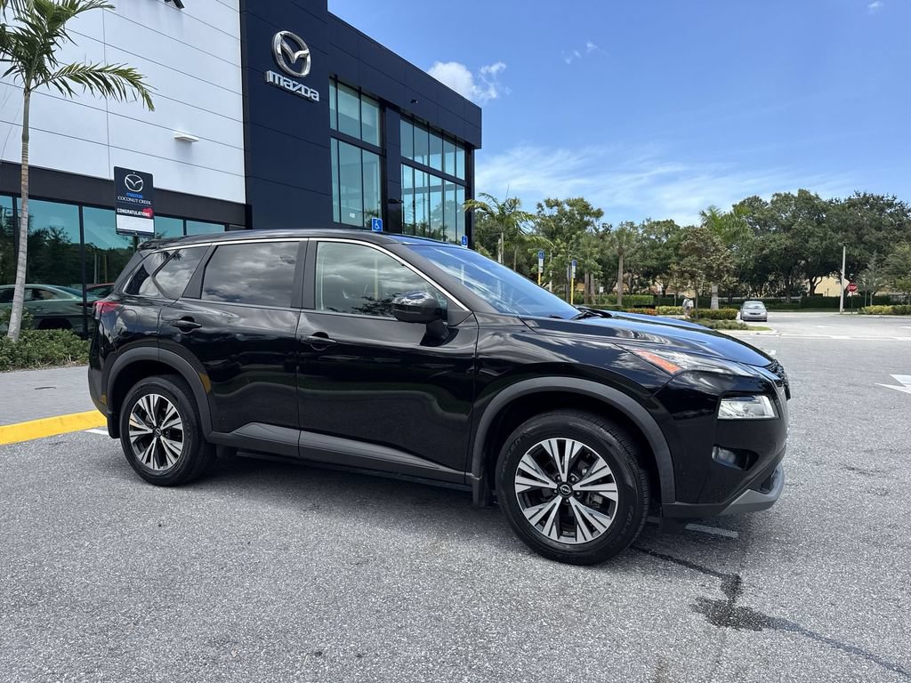 Used 2023 Nissan Rogue SV FWD image 6