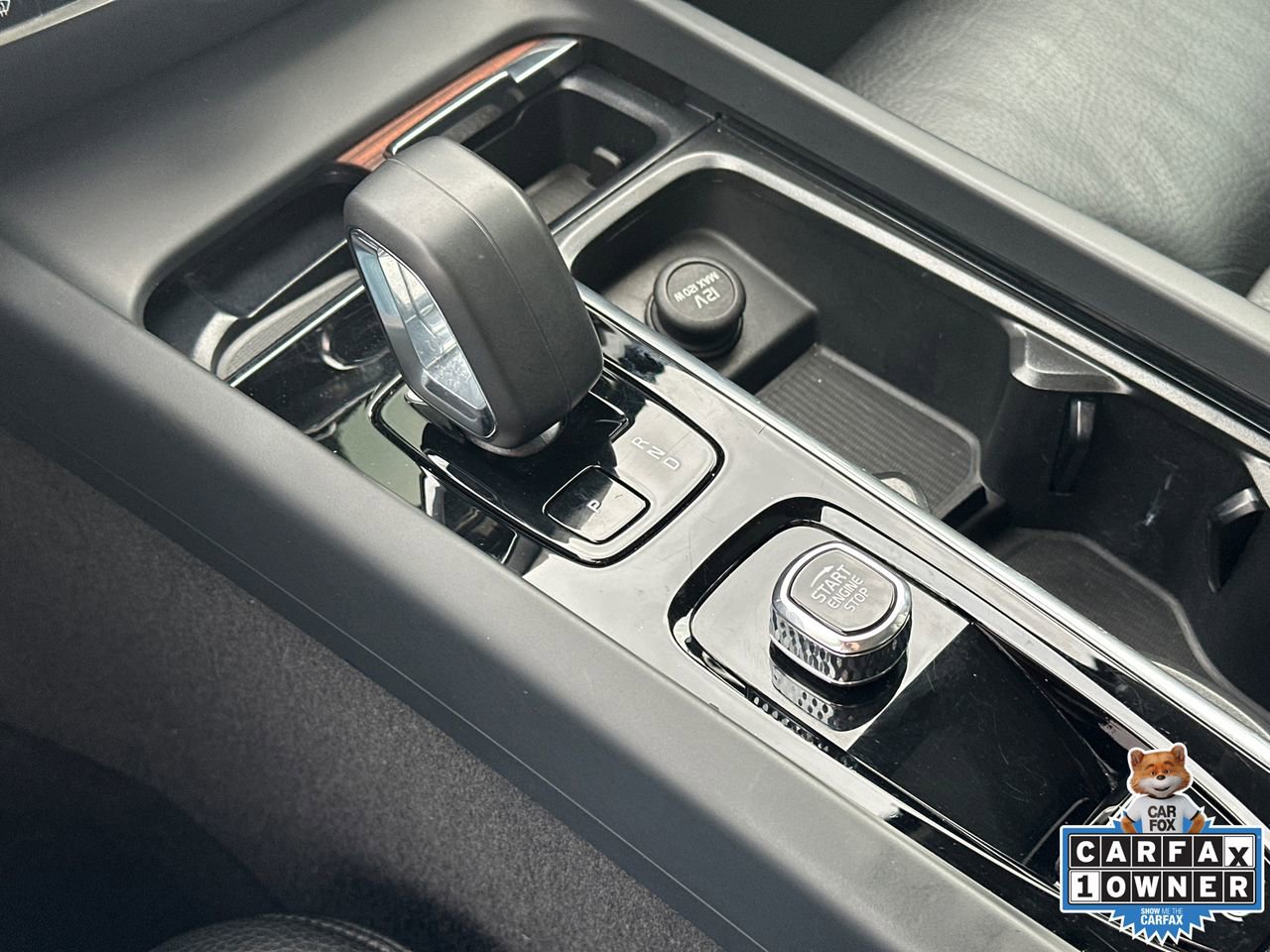 Used 2024 Volvo S60 B5 Plus image 29