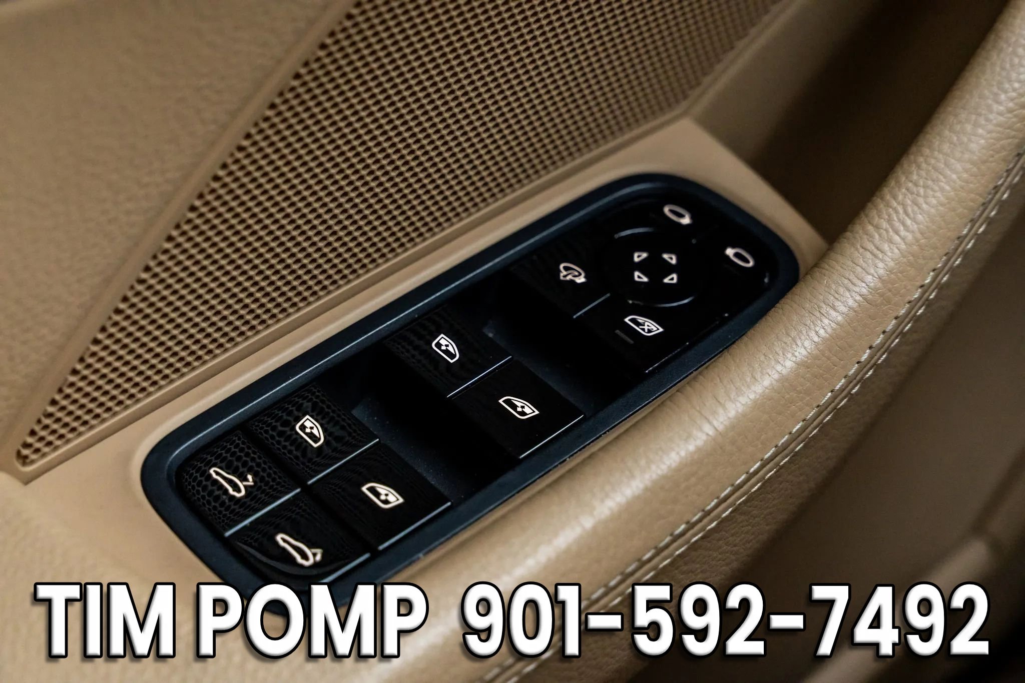 Used 2018 Porsche Panamera 4S image 33