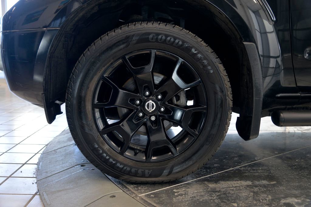 Used 2020 Nissan Frontier SV w/ Midnight Edition Floor Mats image 10