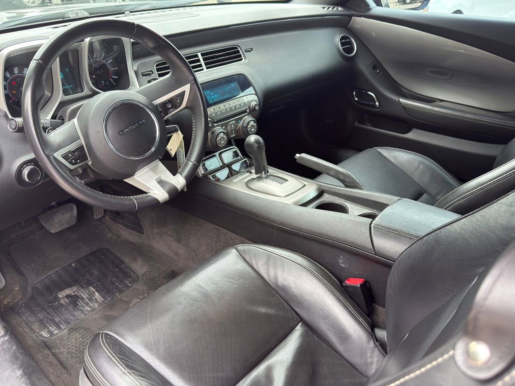 Used 2010 Chevrolet Camaro LT w/ RS Package RWD image 9