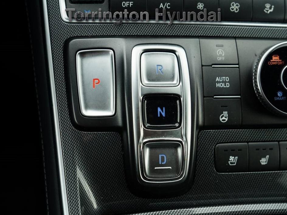 Used 2022 Hyundai Santa Fe Limited image 16