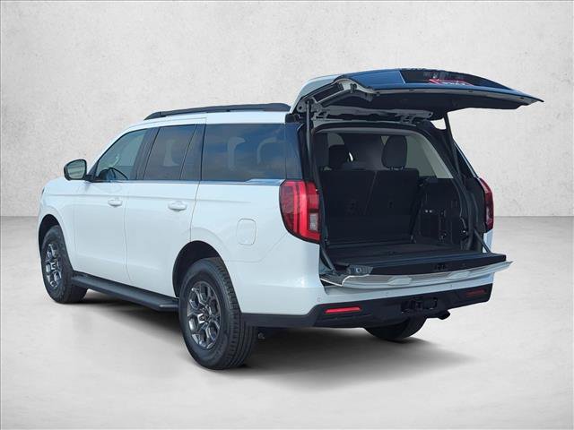 Used 2025 Ford Expedition Active RWD image 11