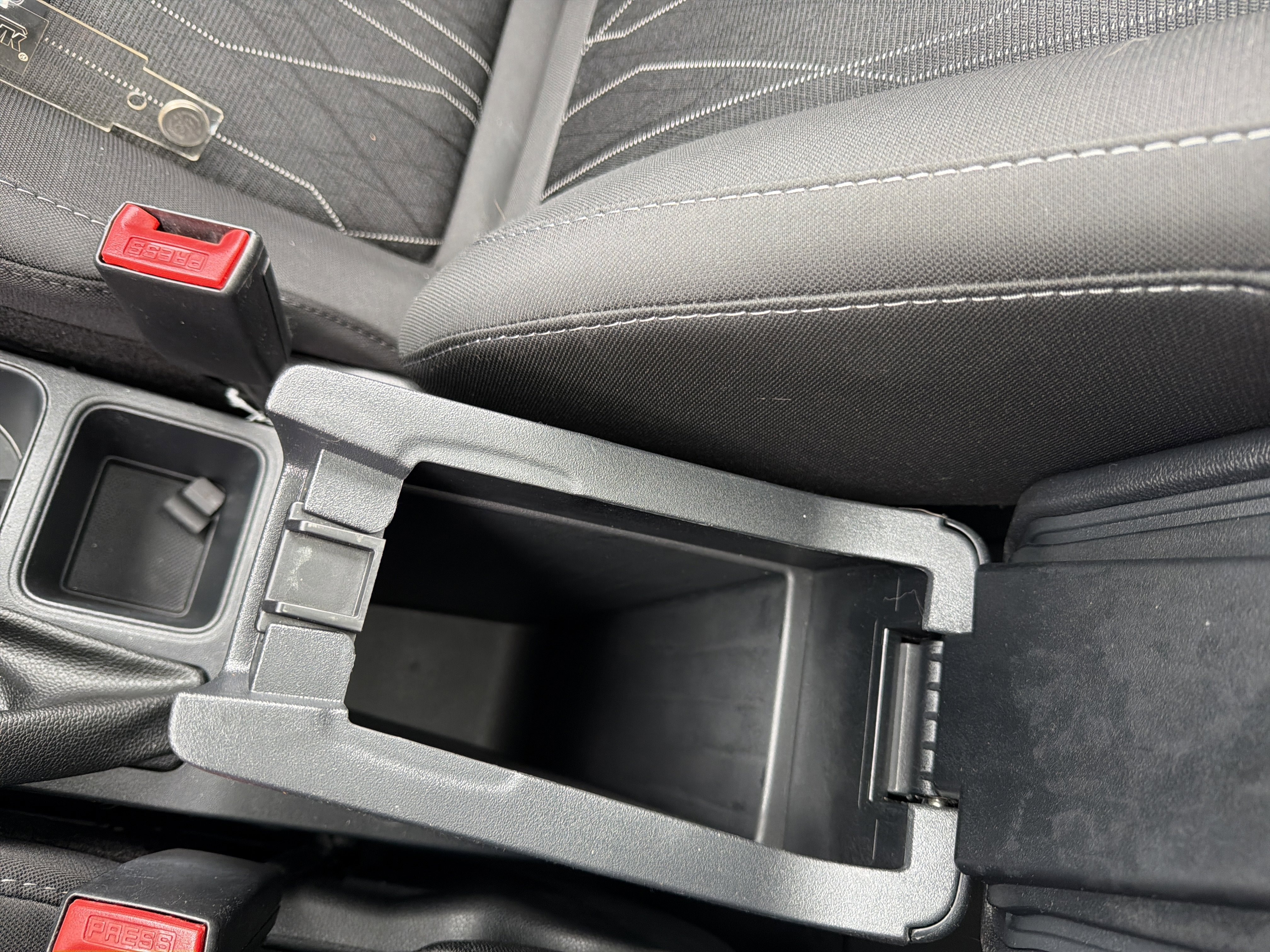 Used 2021 Ford EcoSport SE w/ SE Convenience Package image 32