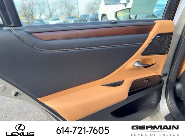 New 2025 Lexus ES 350 Ultra Luxury image 16