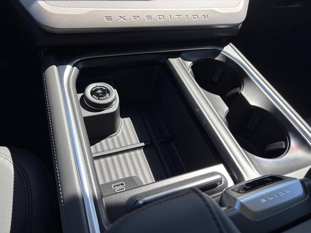 New 2026 Ford Expedition Max Active AWD/4WD image 16