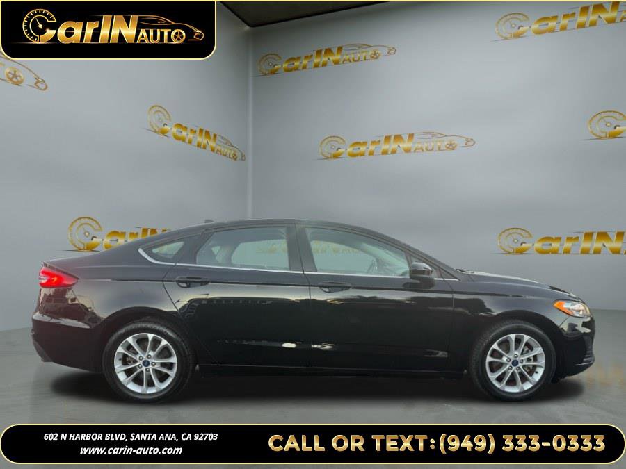 Used 2020 Ford Fusion SE image 4
