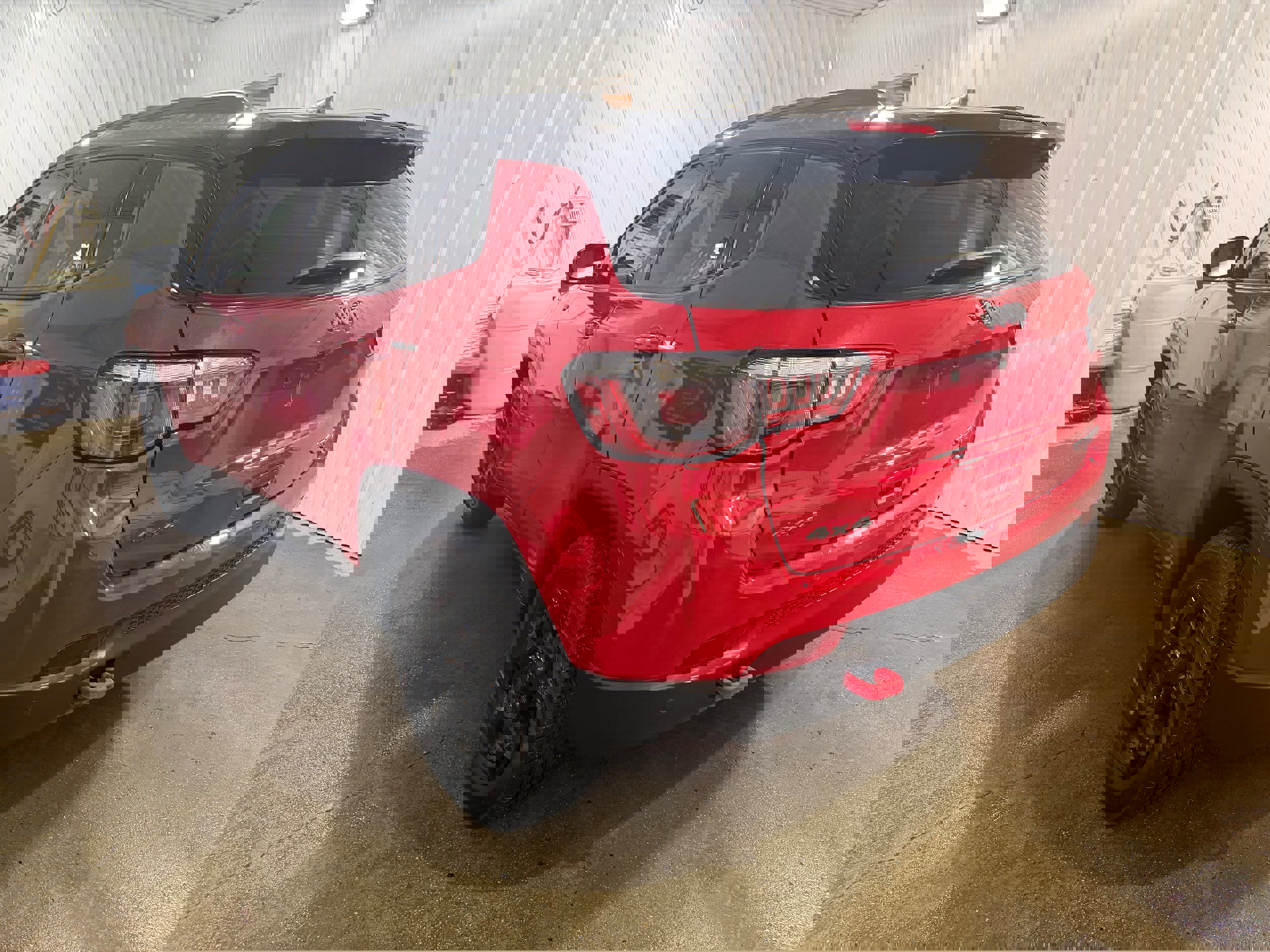 Used 2024 Jeep Compass Trailhawk image 5