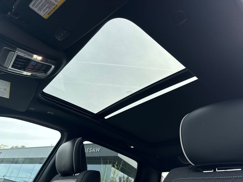 Used 2025 RAM 1500 Limited image 33