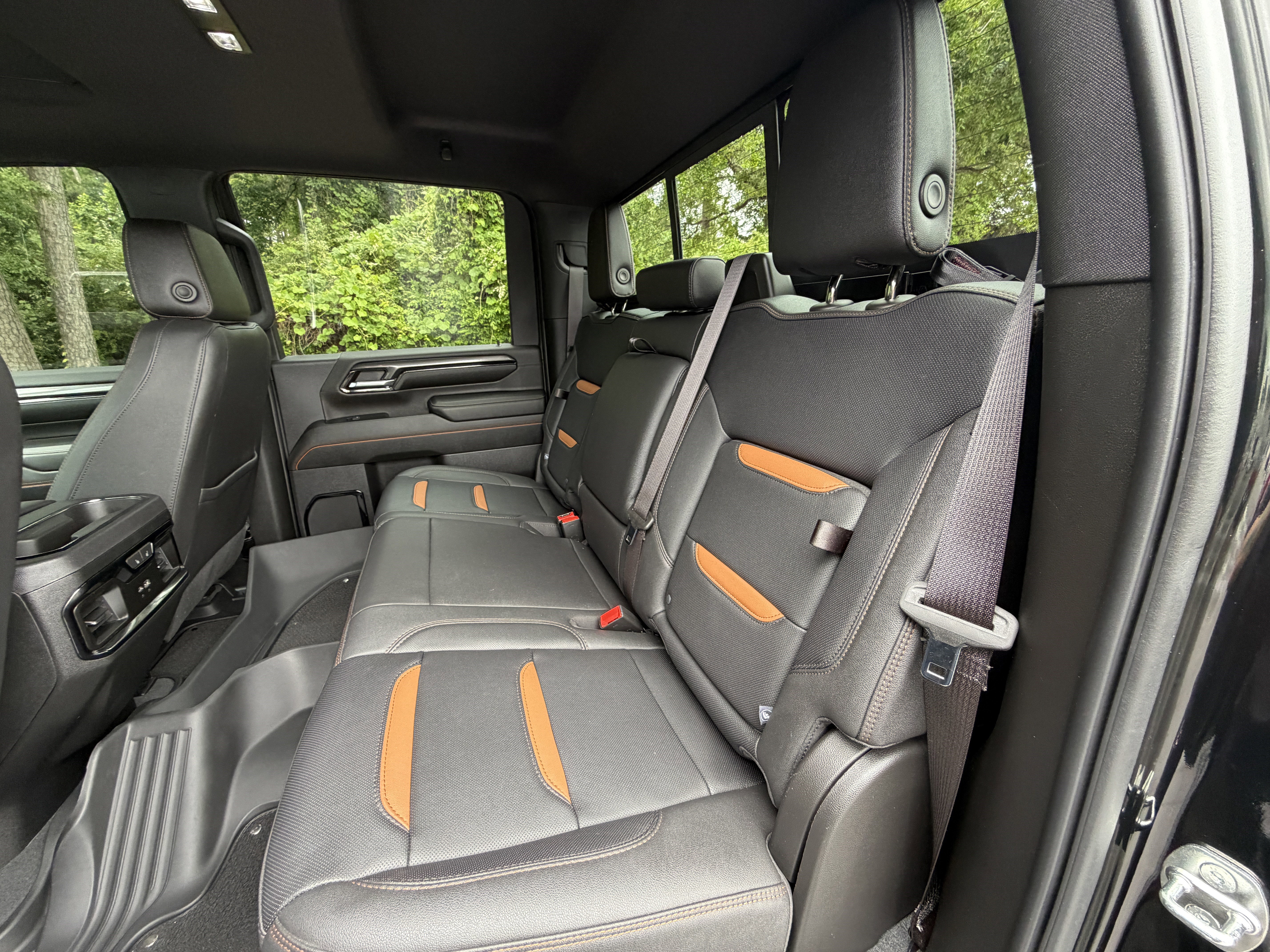 Used 2024 GMC Sierra 2500 AT4 w/ AT4 Premium Plus Package AWD/4WD image 19