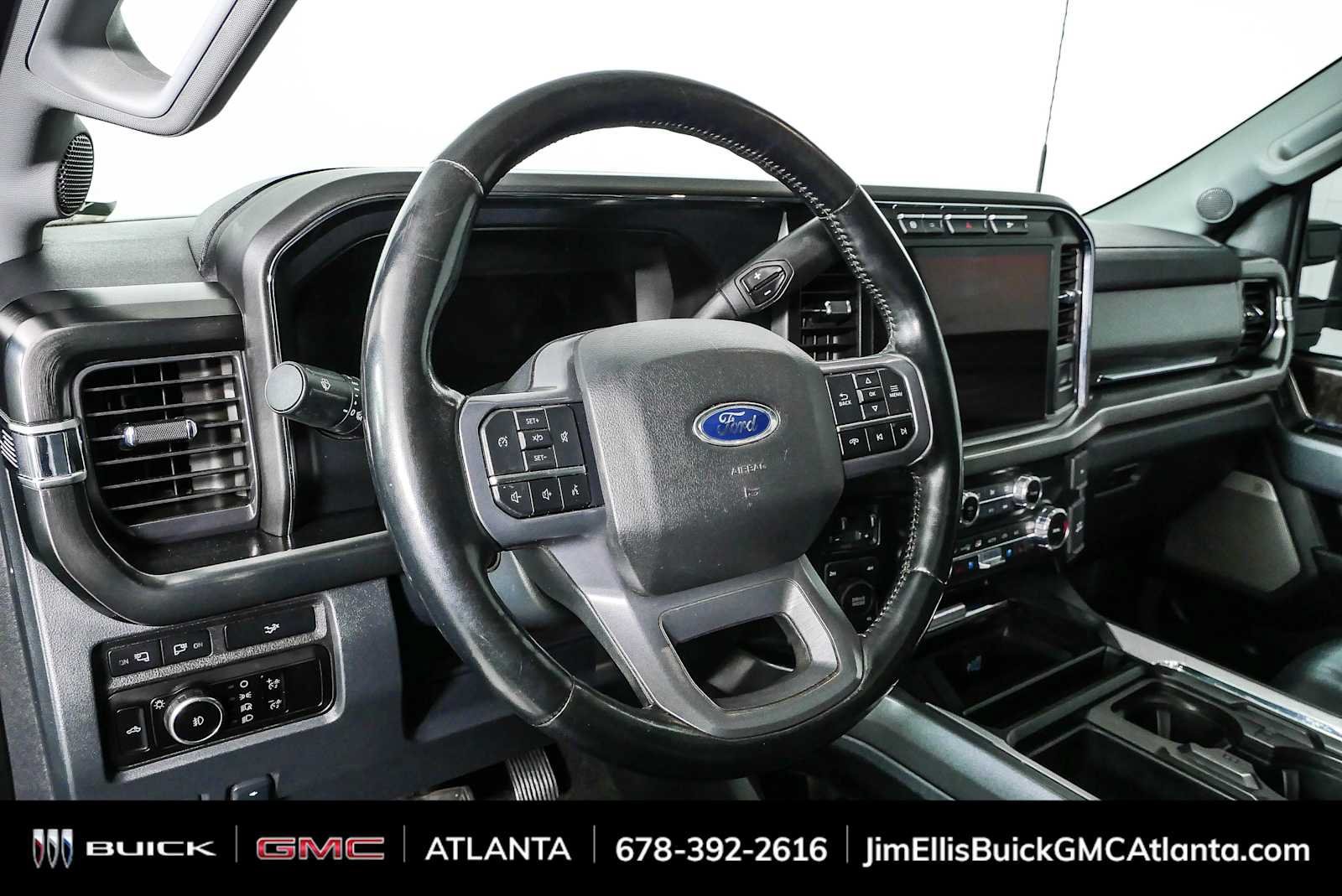Used 2023 Ford F250 Lariat w/ Sport Appearance Package AWD/4WD image 4