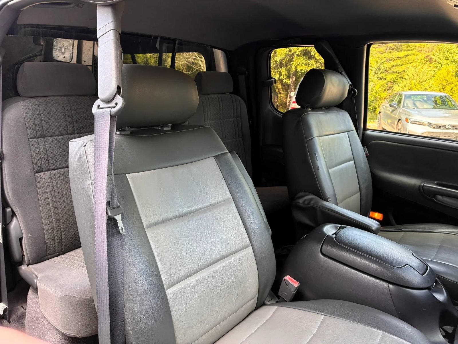 Used 2004 Toyota Tundra SR5 w/ SR5 Extra Value Pkg AWD/4WD image 28