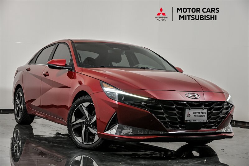 Used 2022 Hyundai Elantra SEL w/ Convenience + Premium Package