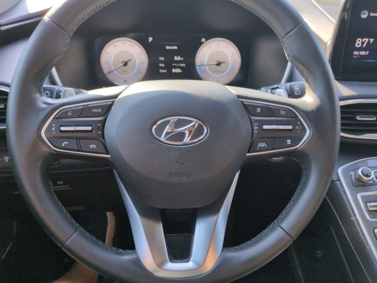 Used 2021 Hyundai Santa Fe SEL w/ Convenience + Premium Package FWD image 16