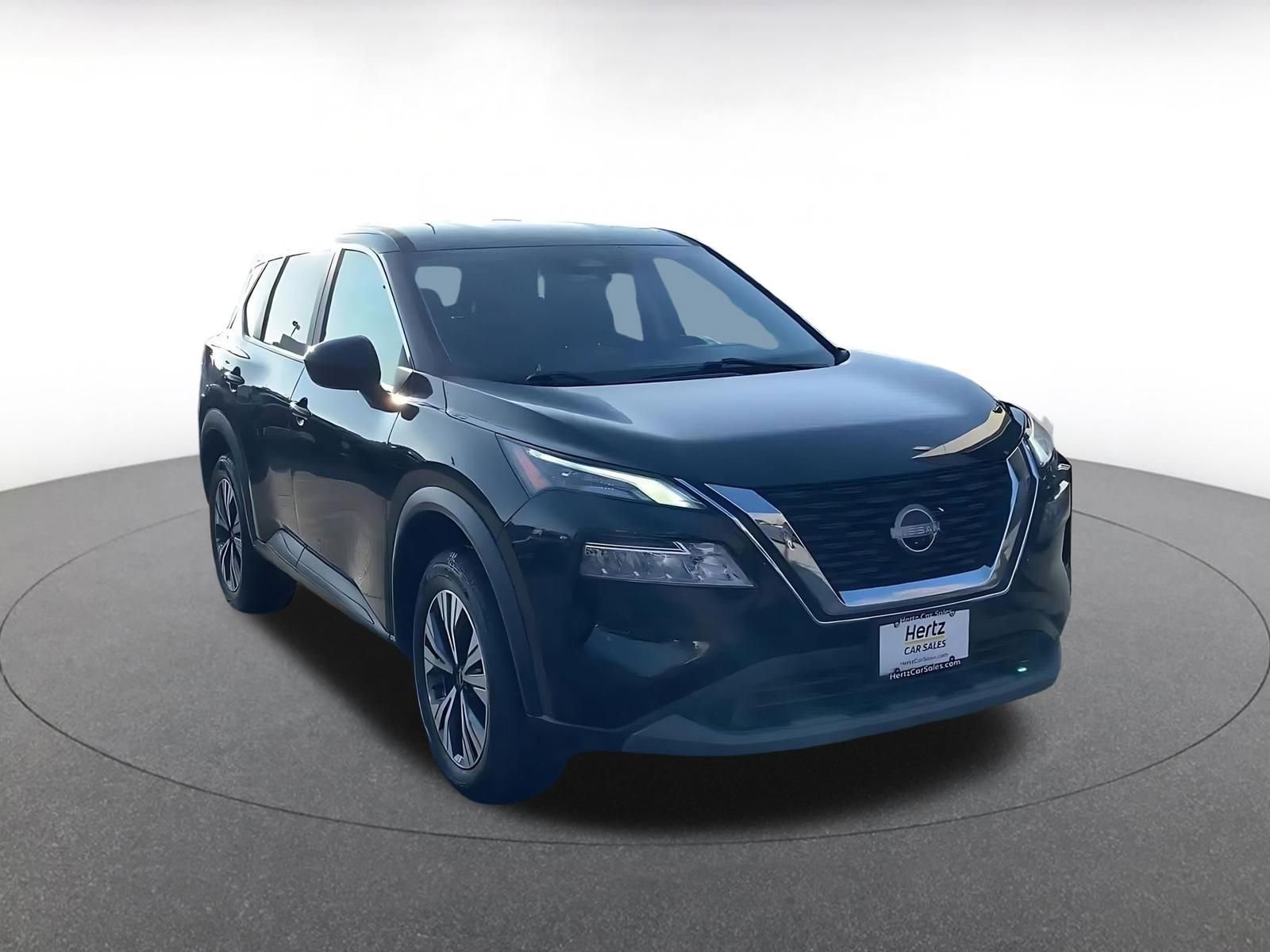 Used 2023 Nissan Rogue SV image 3