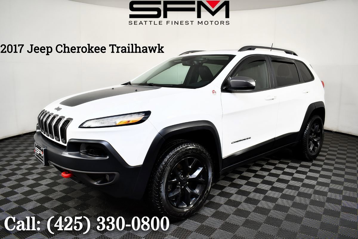 Used 2017 Jeep Cherokee Trailhawk w/ Comfort/Convenience Group AWD/4WD image 1