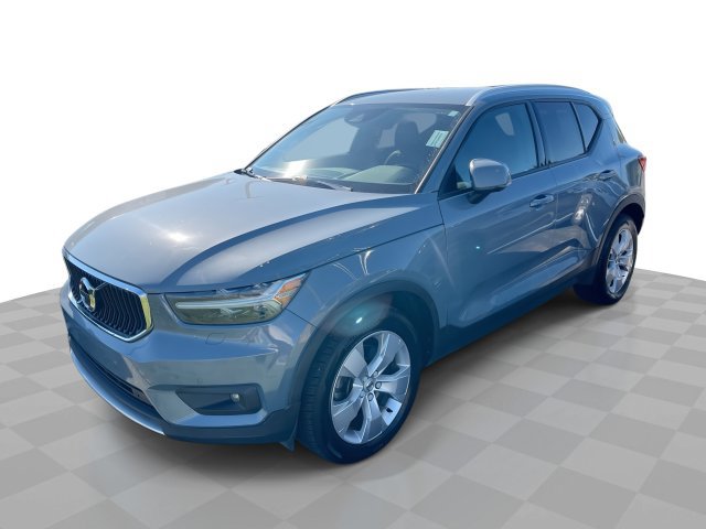 Used 2021 Volvo XC40 T5 Momentum