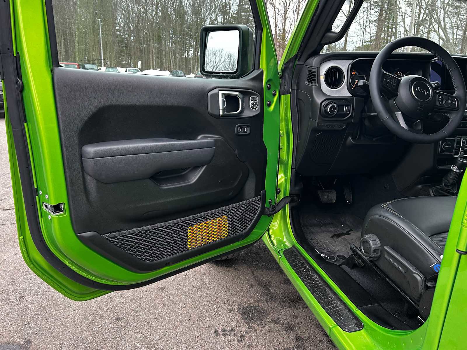 Used 2025 Jeep Wrangler Sport S image 17