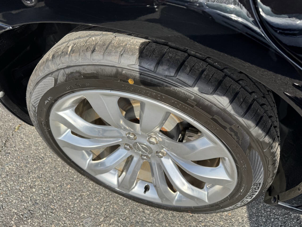 Used 2019 Chrysler 300 Touring w/ Chrome Appearance Package image 17