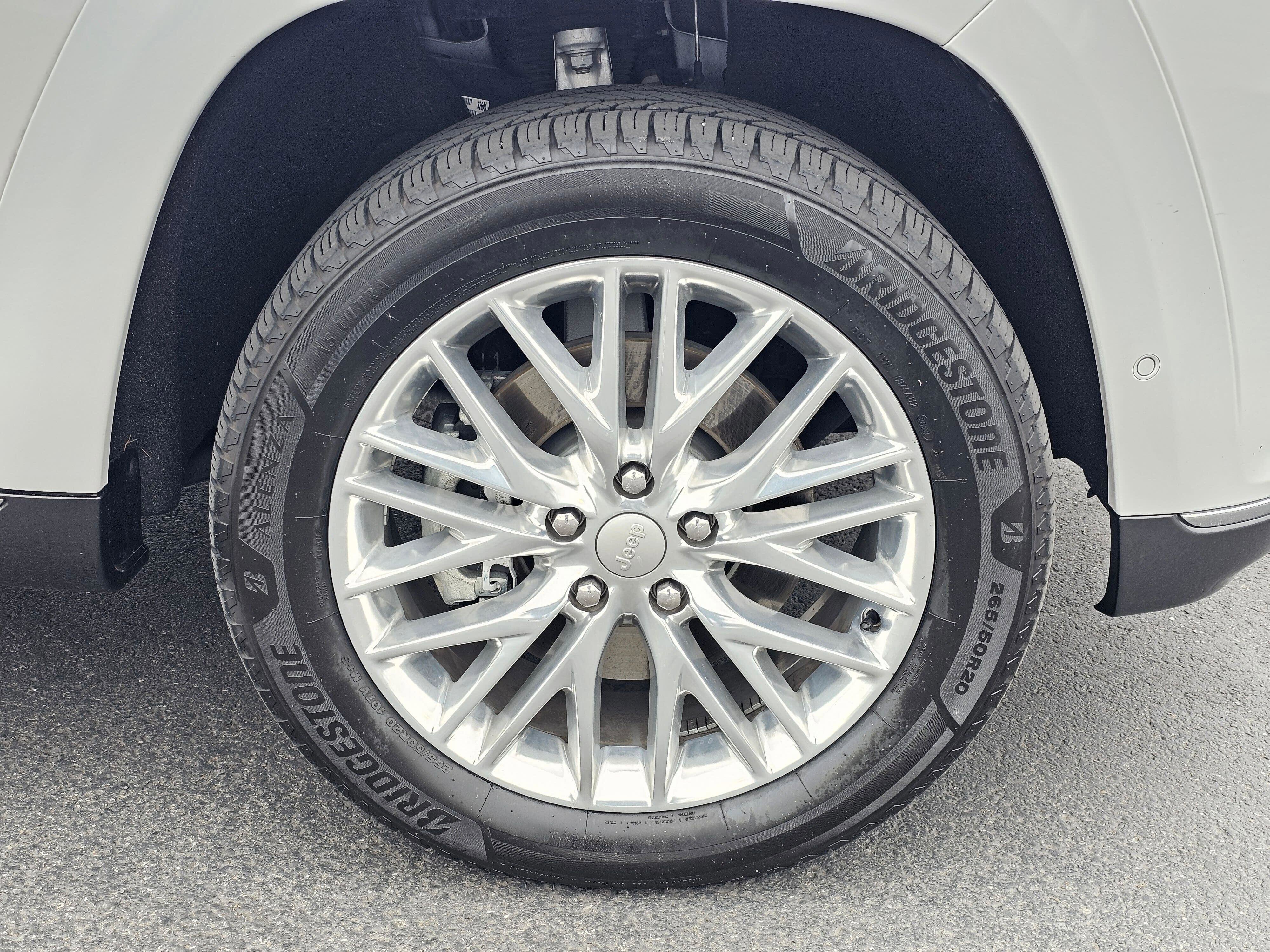 Used 2018 Jeep Grand Cherokee Summit w/ Skid Plate Group image 9