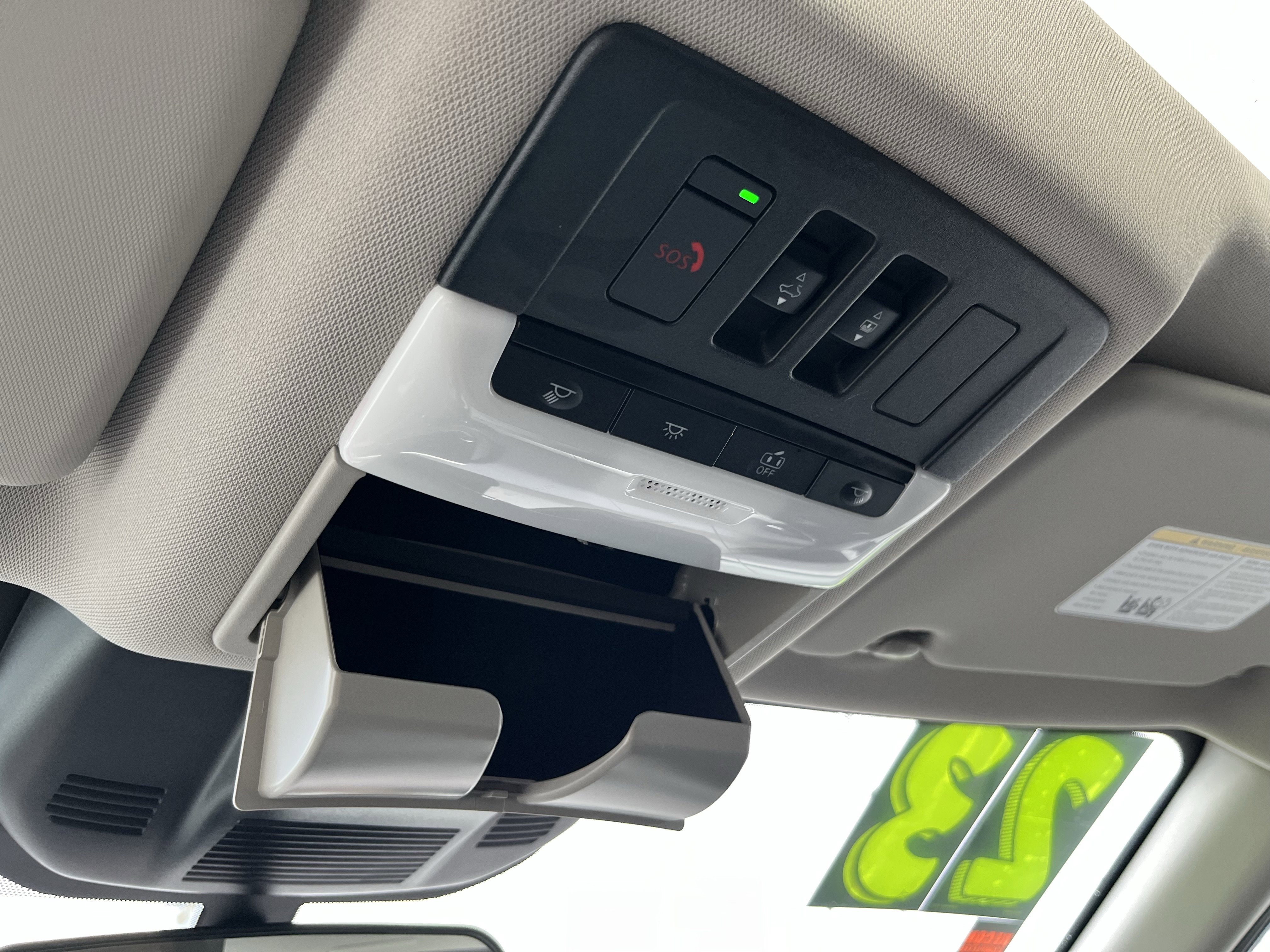 Used 2023 Nissan Rogue SV w/ SV Premium B Package image 35