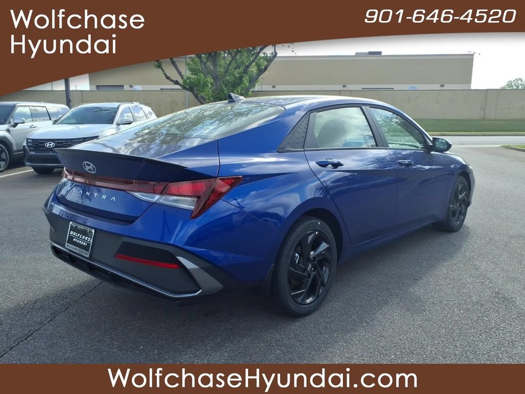 New 2026 Hyundai Elantra Sport FWD image 5