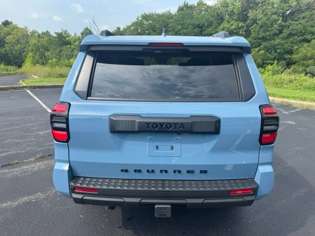 New 2026 Toyota 4Runner SR5 AWD/4WD image 4