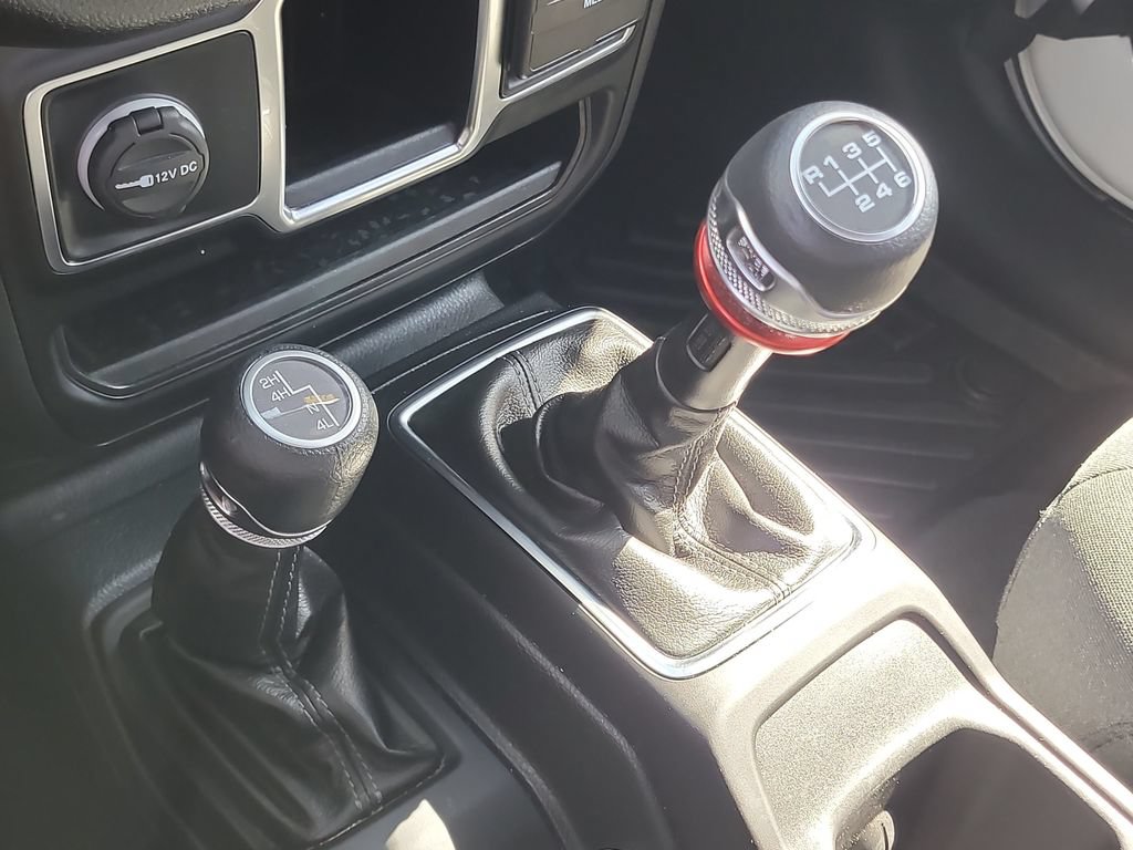 Used 2024 Jeep Wrangler Sport AWD/4WD image 19