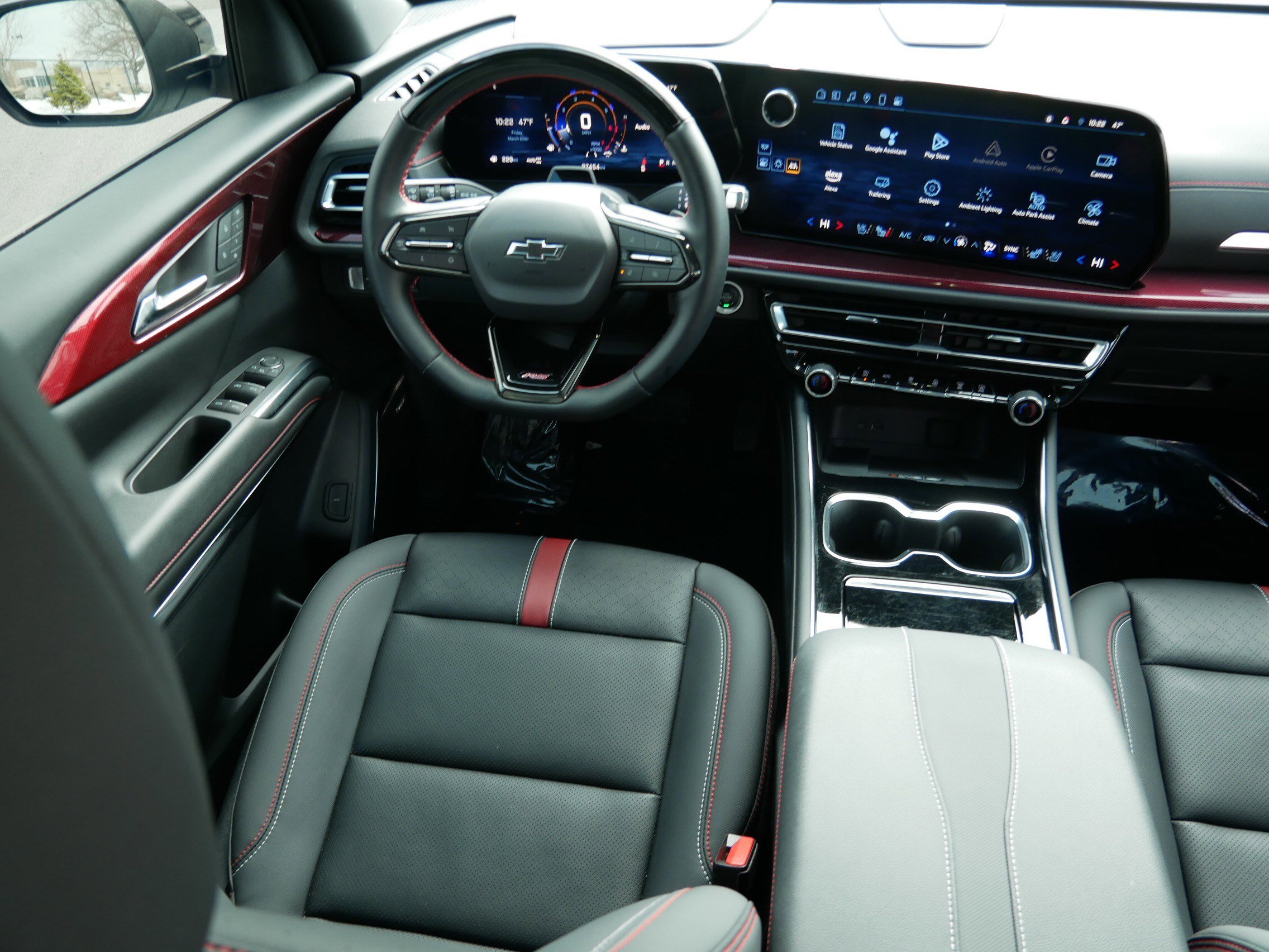 Used 2024 Chevrolet Traverse RS image 8