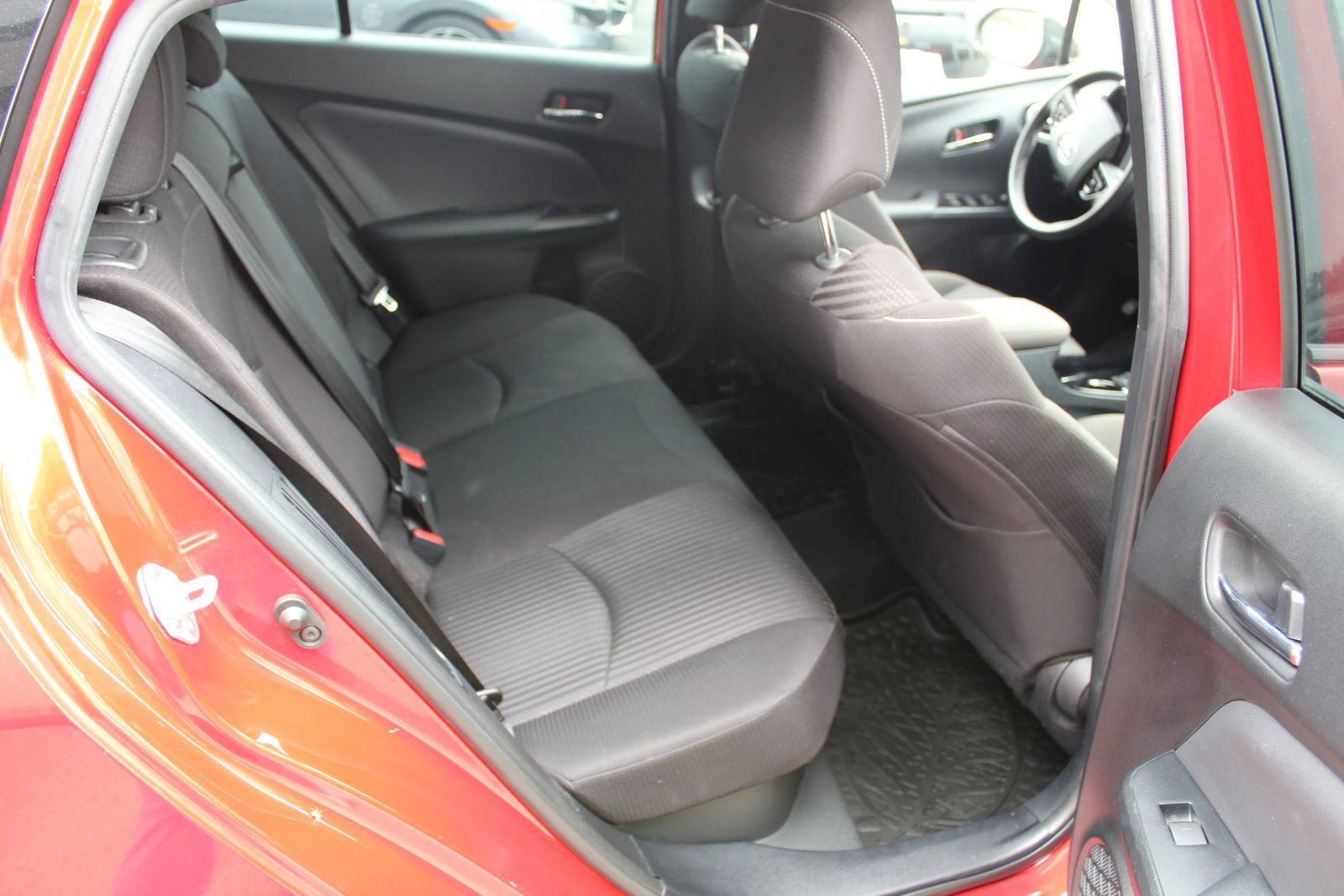 Used 2020 Toyota Prius Prime LE FWD image 11