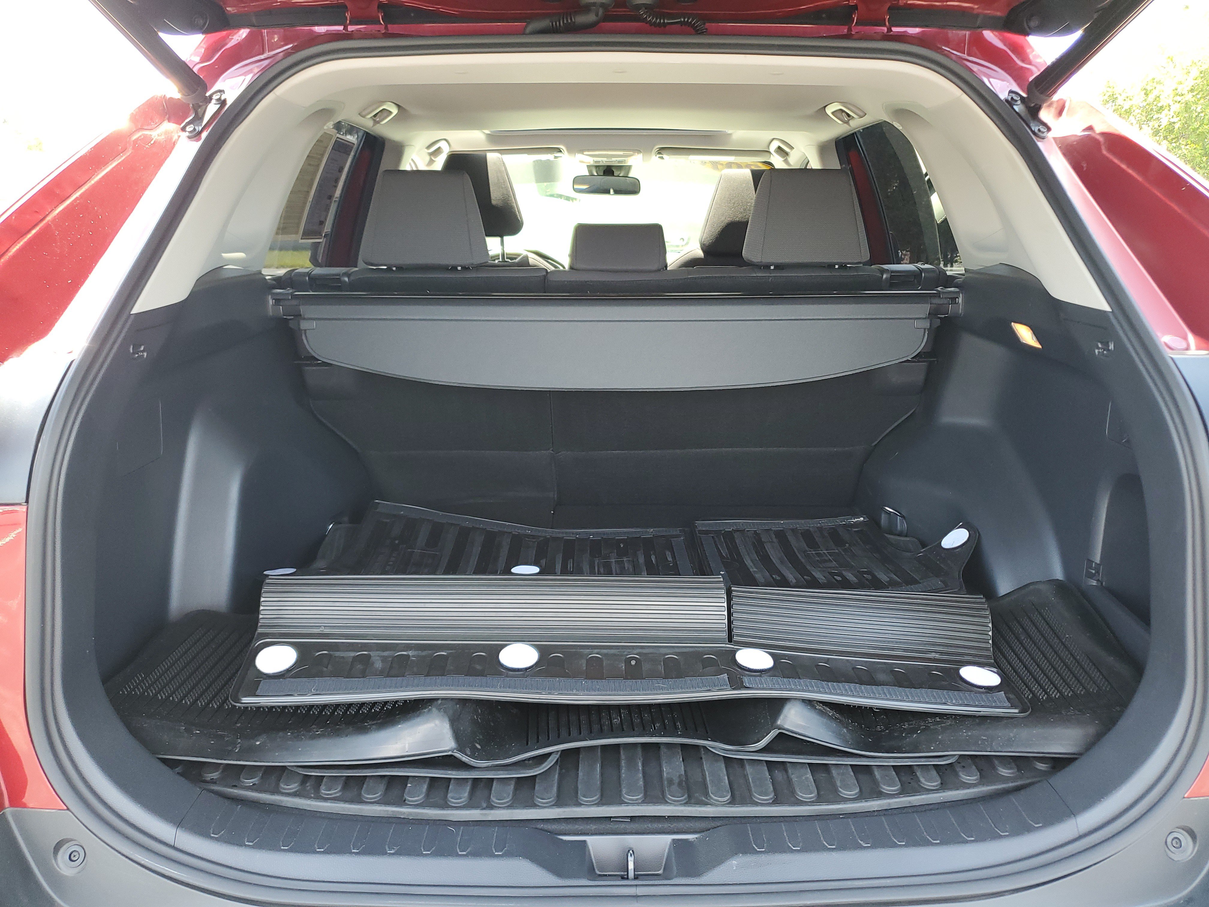 Used 2019 Toyota RAV4 XLE w/ Convenience Package AWD/4WD image 8