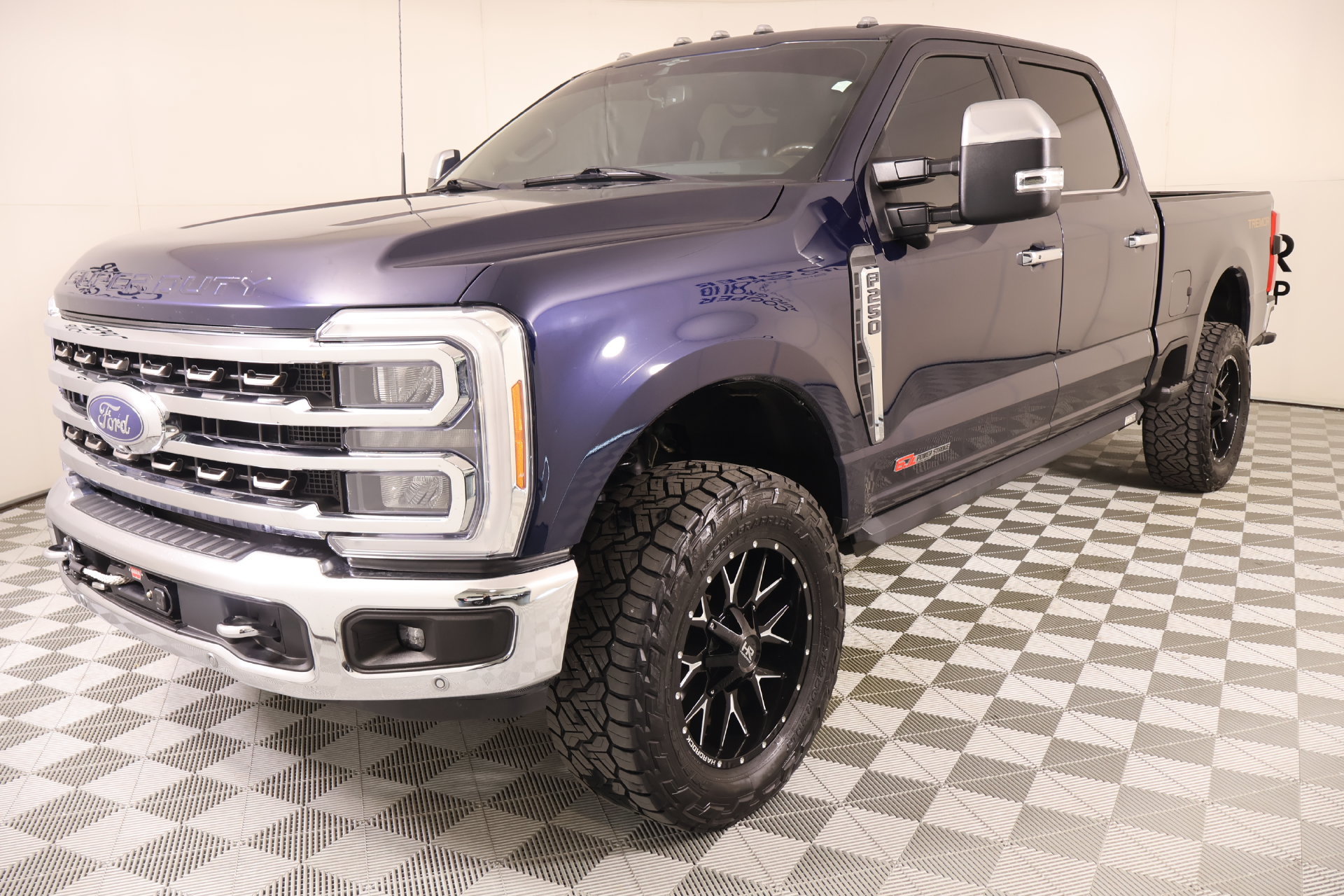 Used 2023 Ford F250 King Ranch w/ Tremor Off-Road Package AWD/4WD image 11