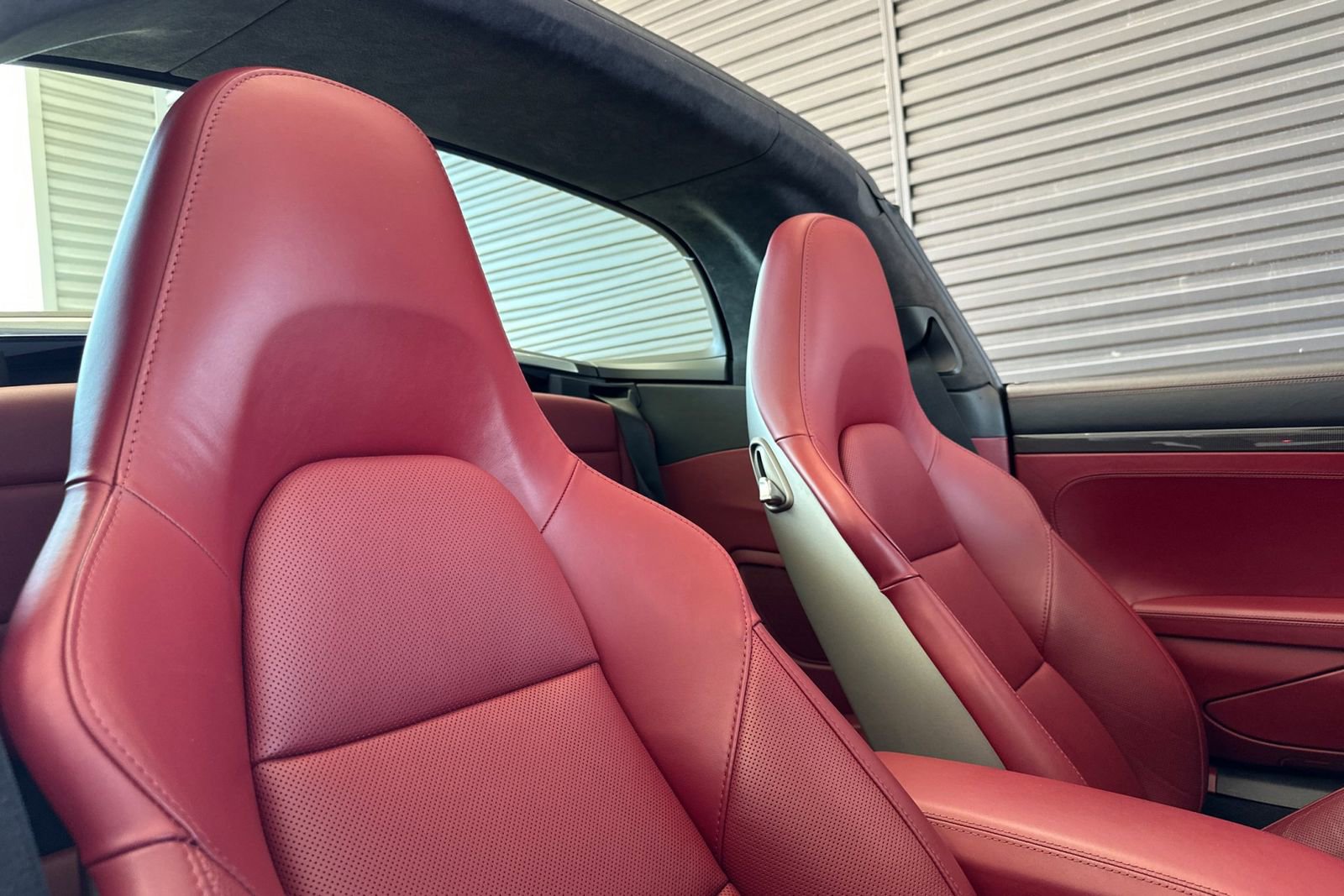 Used 2017 Porsche 911 Targa 4 GTS AWD/4WD image 19