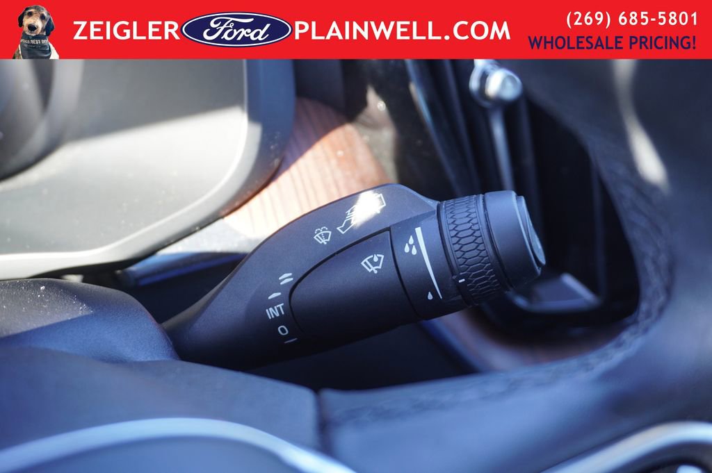 Used 2023 Volvo XC60 T8 Plus w/ Protection Package Premier image 27