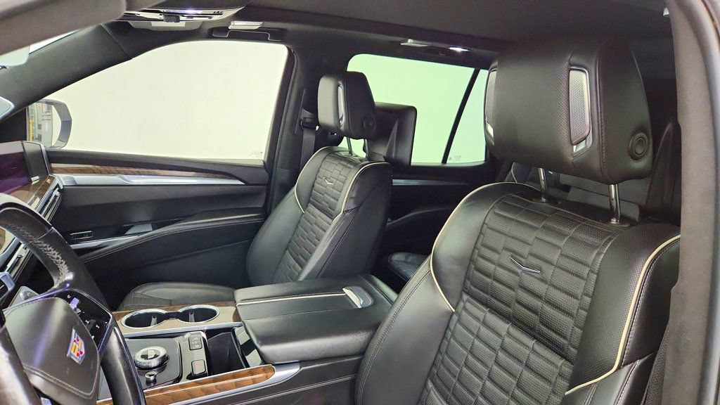 Used 2025 Cadillac Escalade Sport Platinum AWD/4WD image 22