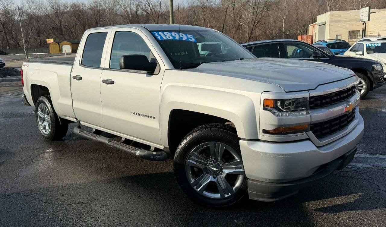 Used 2016 Chevrolet Silverado 1500 Custom w/ Custom Convenience Package AWD/4WD image 1