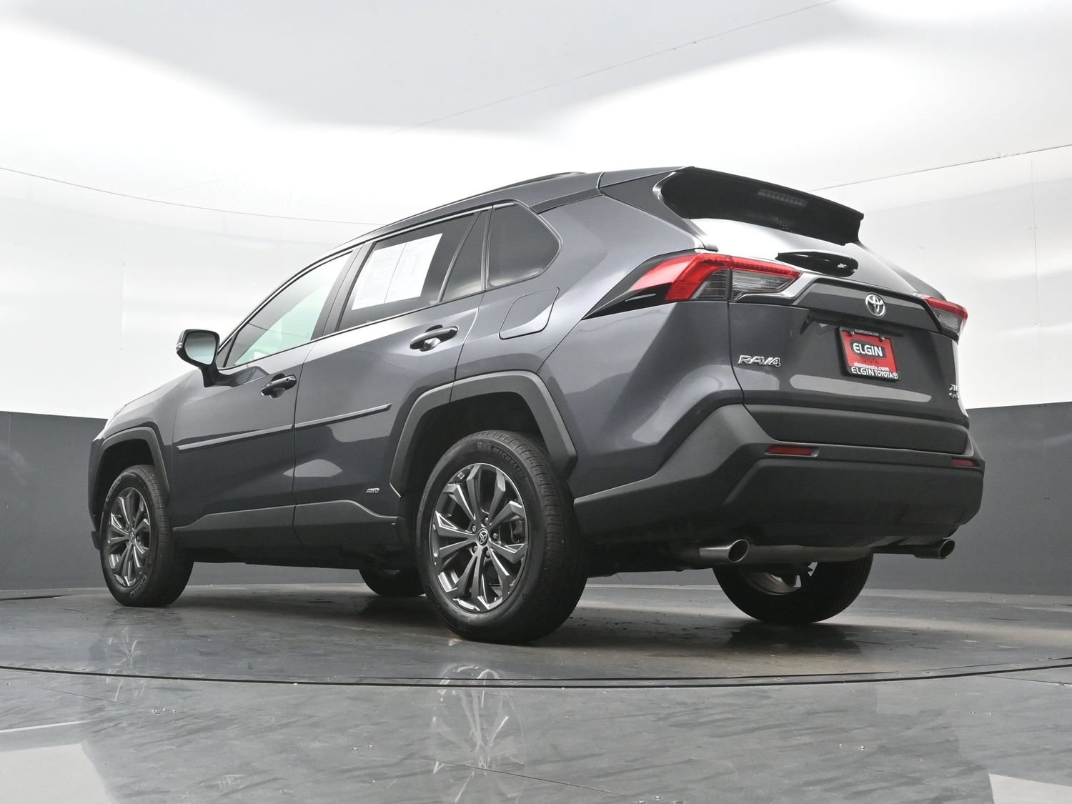 Used 2025 Toyota RAV4 XLE Premium w/ Weather Package AWD/4WD image 32