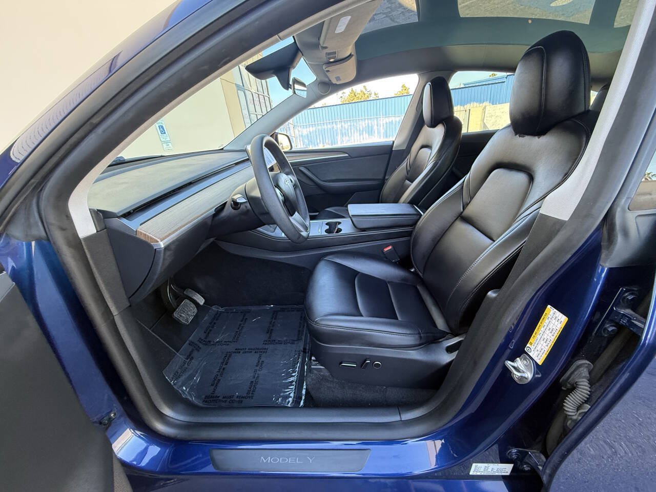 Used 2023 Tesla Model Y Long Range AWD/4WD image 19