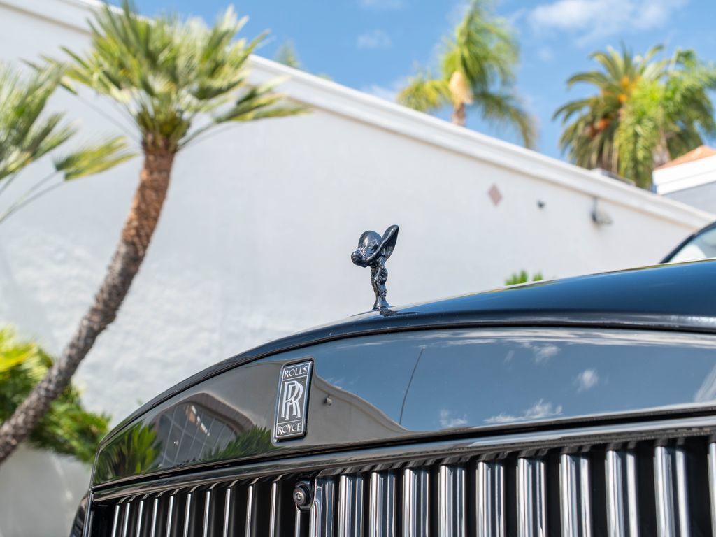 Used 2025 Rolls-Royce Cullinan Black Badge AWD/4WD image 7