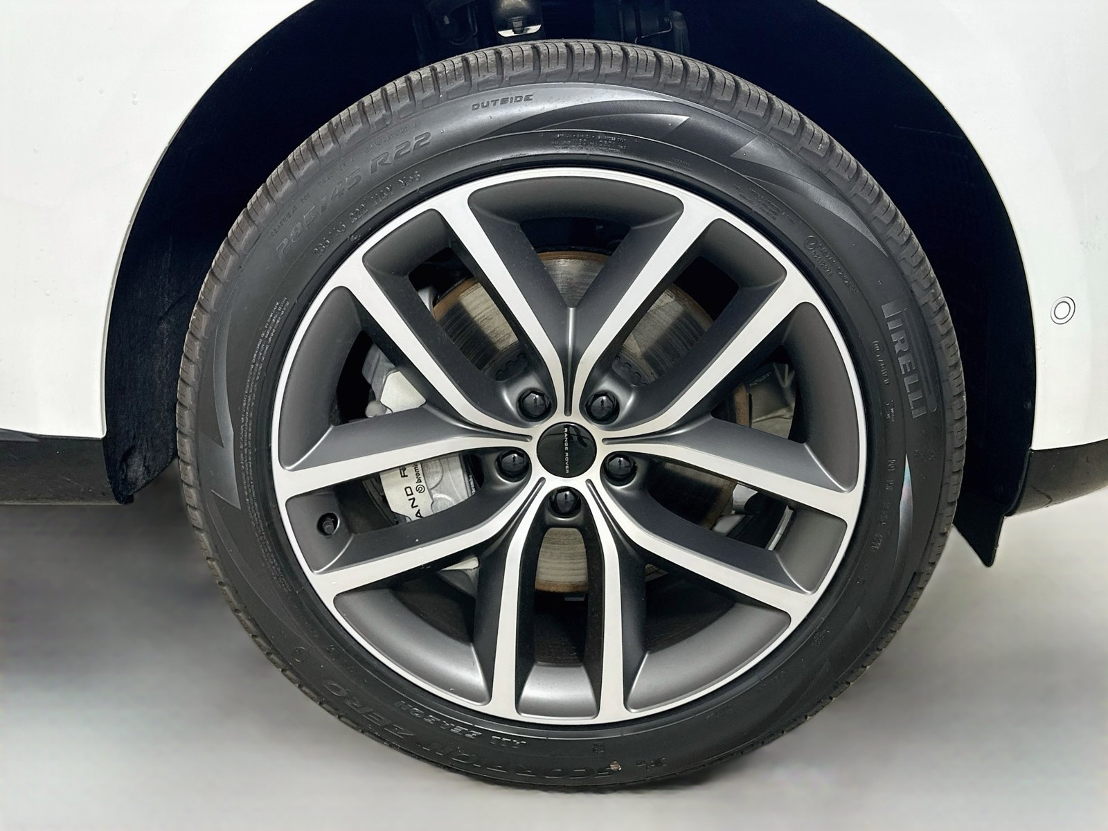 New 2026 Land Rover Range Rover Long Wheelbase SE AWD/4WD image 10