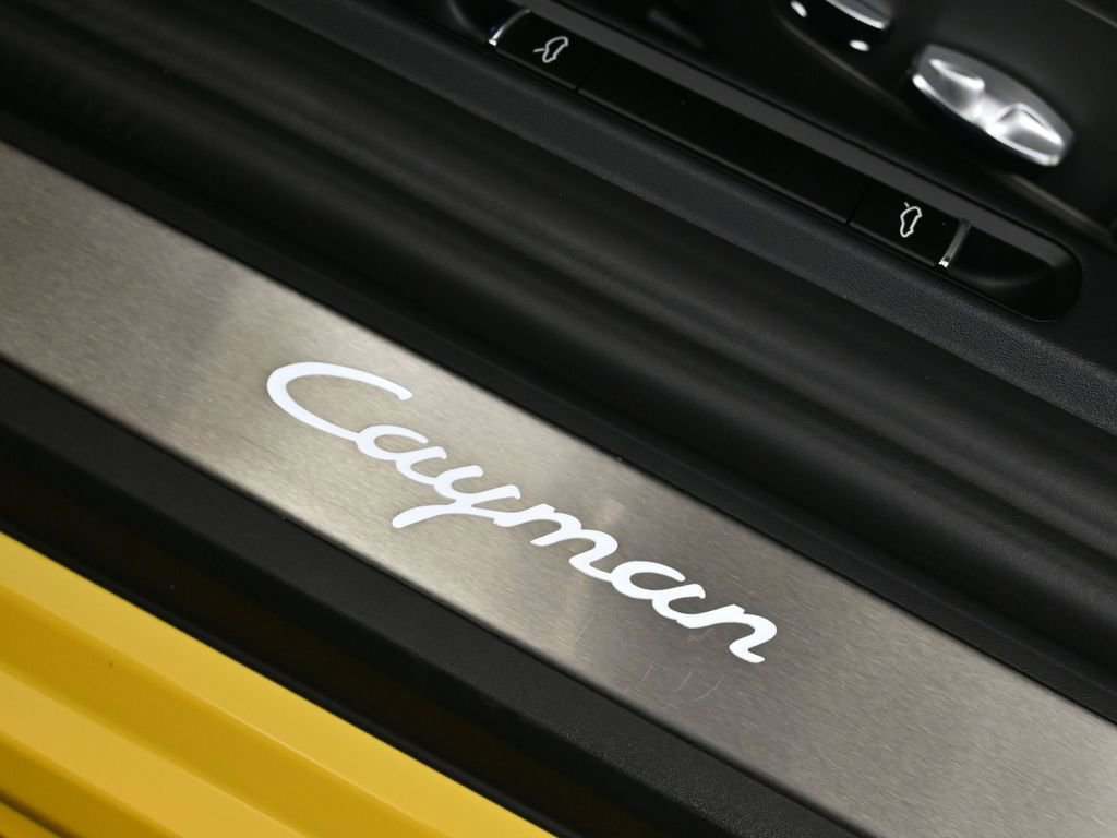 Certified 2025 Porsche 718 Cayman Style Edition image 25