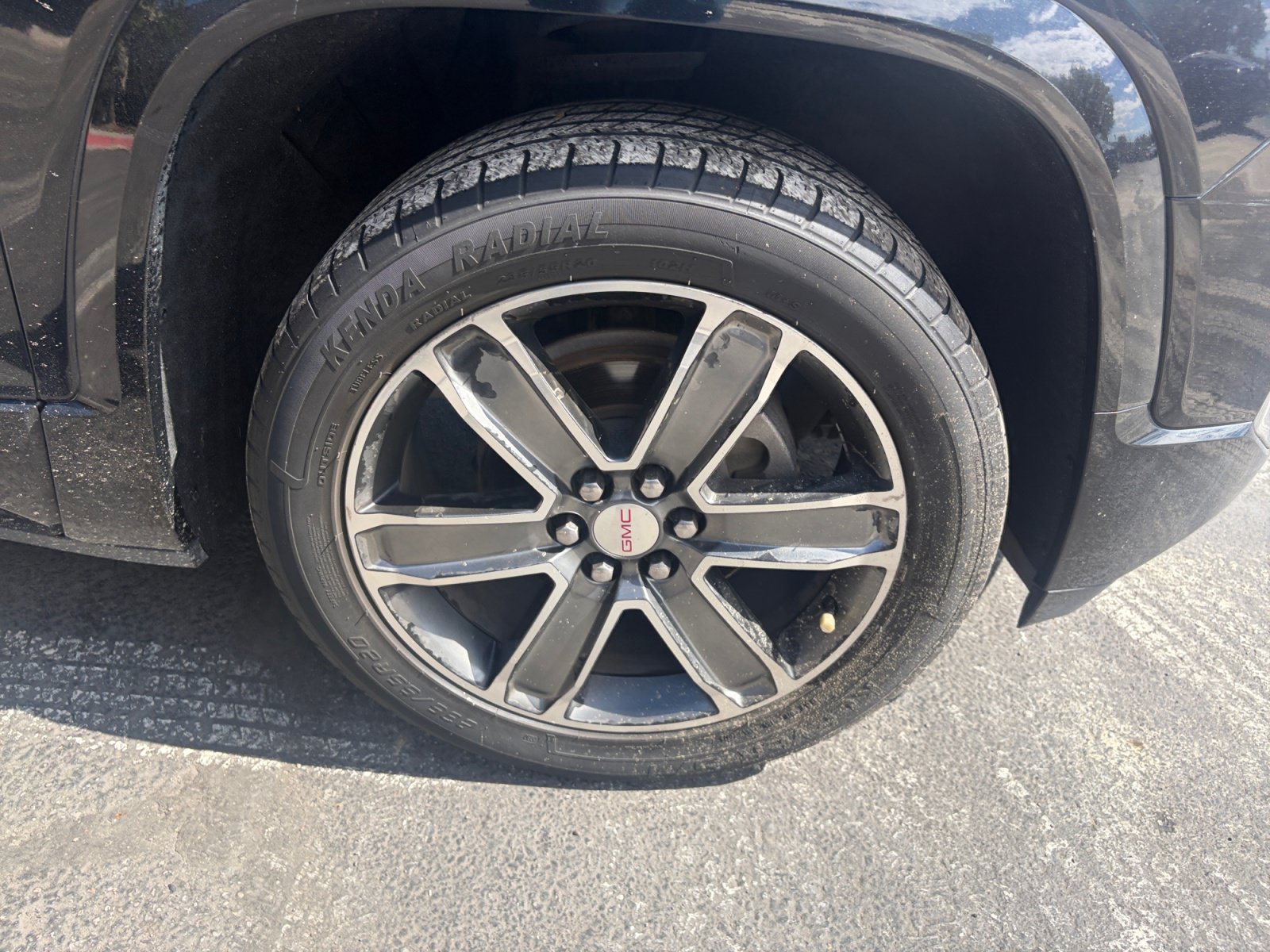 Used 2017 GMC Acadia Denali w/ Technology Package FWD image 33