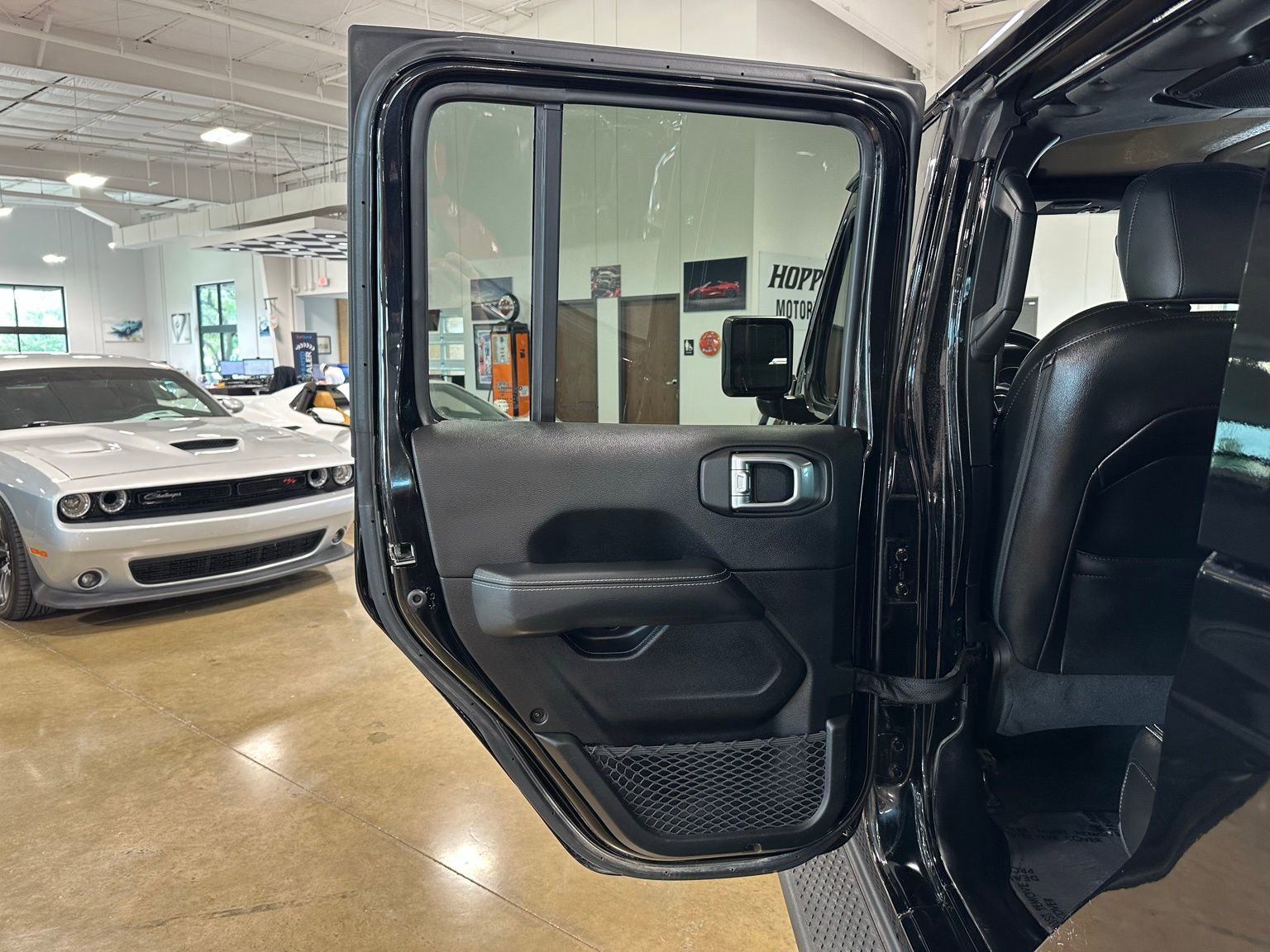 Used 2021 Jeep Gladiator Overland w/ Popular Equipment Package AWD/4WD image 40
