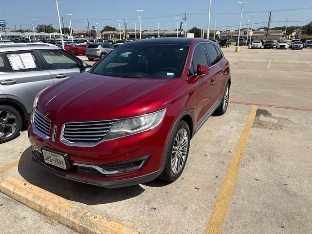 Used 2016 Lincoln MKX Reserve w/ Technology Package FWD image 3