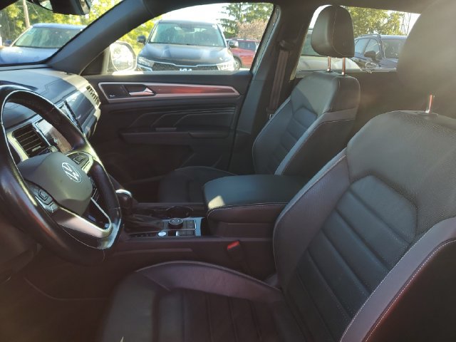 Used 2020 Volkswagen Atlas Cross Sport SEL Premium AWD/4WD image 17