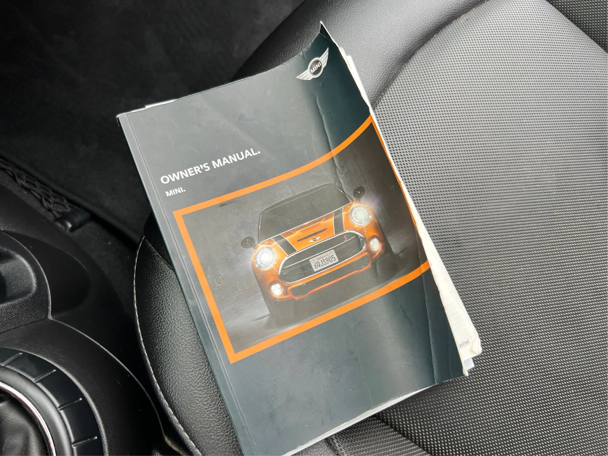 Used 2015 MINI Cooper 4-Door Hardtop FWD image 19