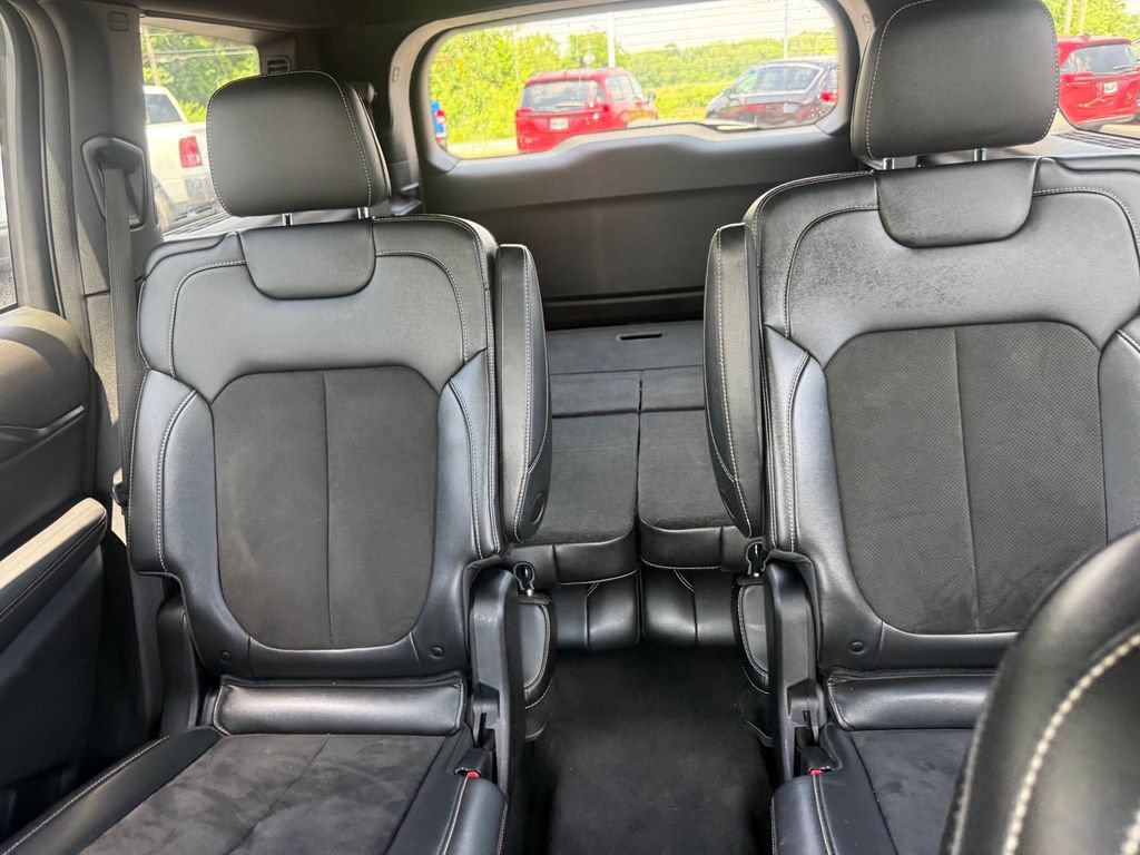 Certified 2024 Jeep Grand Cherokee L Altitude AWD/4WD image 28