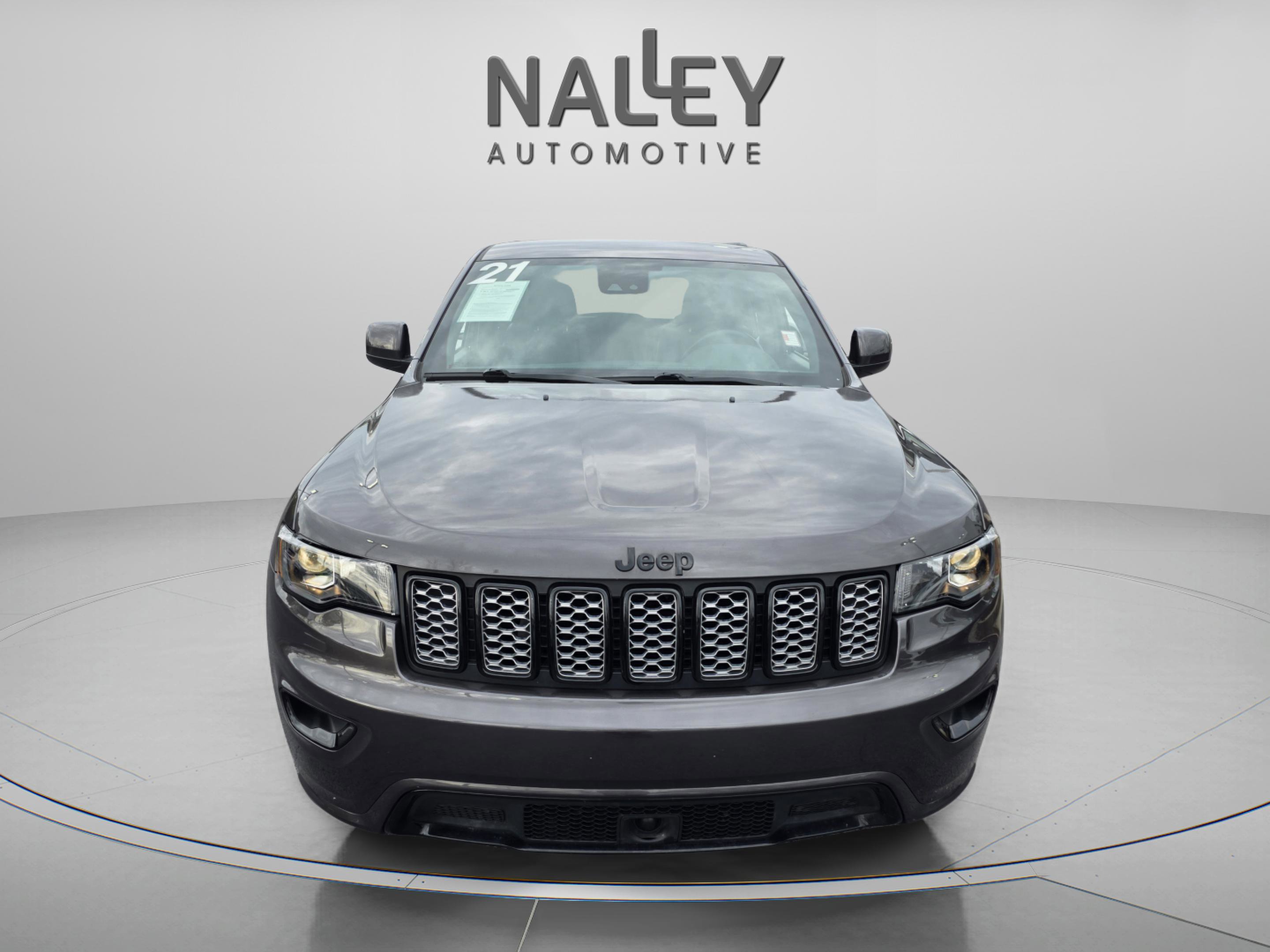 Used 2021 Jeep Grand Cherokee Laredo X image 8