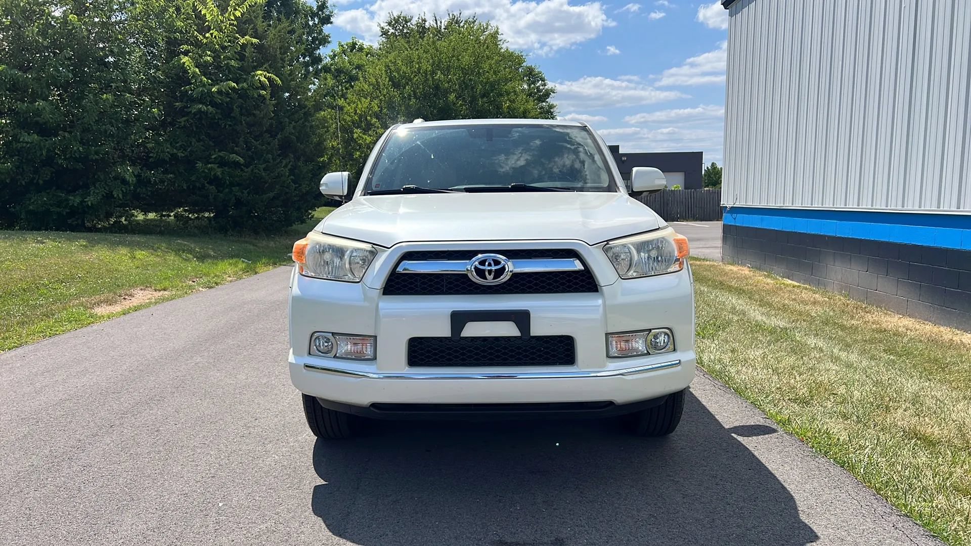 Used 2013 Toyota 4Runner Limited AWD/4WD image 2