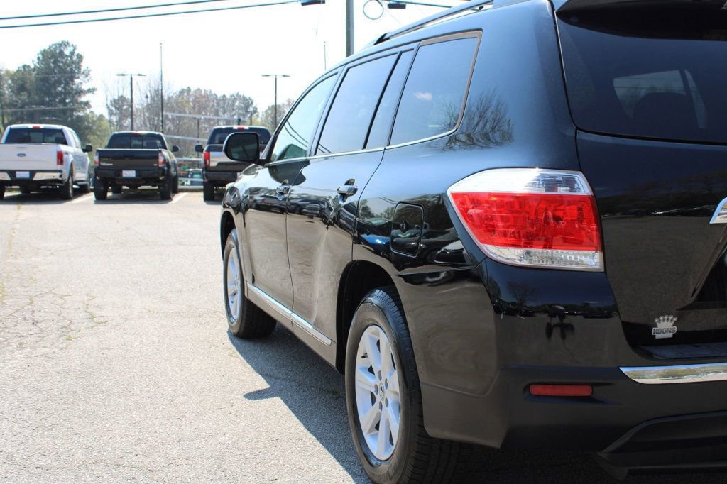 Used 2013 Toyota Highlander SE AWD/4WD image 21